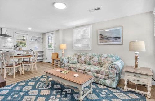Holly Ridge House | Lanier's Escape | Dog Friendly | Minutes to Surf City and More