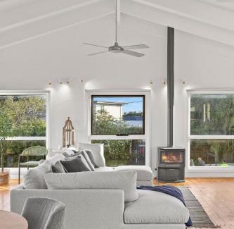 St Leonards House | Lanigan's - By the Bay