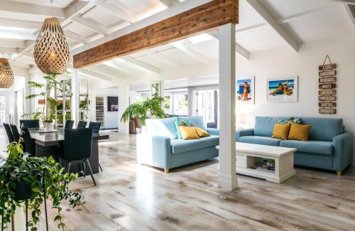 Surfdale House | Lannan Beach House - Stay Waiheke