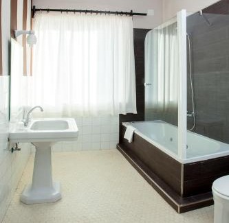 Pilas House | Lantana Garden