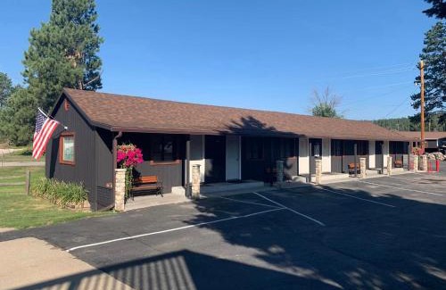 Hill City Hotel | Lantern Inn