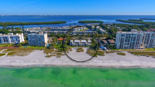 Longboat Key Apartment | LaPlaya 106A Beach front Just steps to the white sand and turquoise Gulf of Mexico