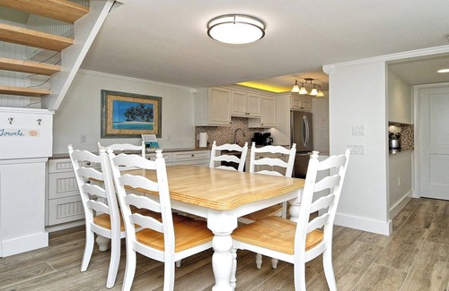 Longboat Key Apartment | LaPlaya 205D January 2025 Discount!