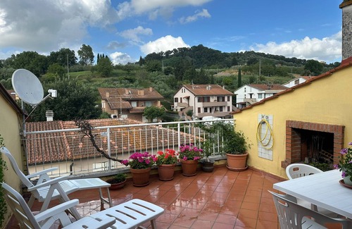 Palaia Apartment | Lara house forcoli
