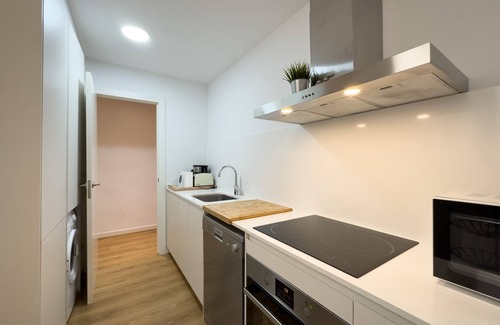 Sants Apartment | Large 3-bedroom apartment just minutes from the city center