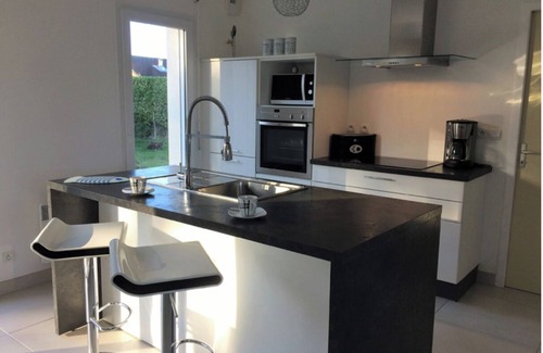 Brignogan-Plage House | Large modern house 400m from the sea