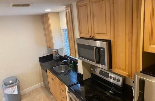 Capri Isle Condo | Large 1 Bed, 1 Bath, On Intercoastal