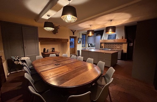 Melay House | Large 1777 residence in Burgundy, indoor and outdoor pools & sauna