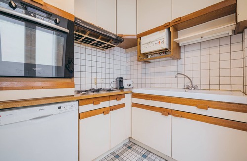 Quartier de la Roquette Apartment | Large 1BR close to Bastille and Aligre