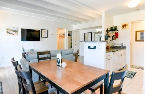 Caine Woods Condo | Large 2 Bedroom 2 bath condo featuring pool, tennis, WiFi, Picnic area w/grill