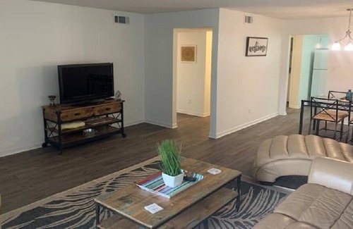 Fairhope Apartment | Large 2 Bedroom Apartment in Downtown Fairhope