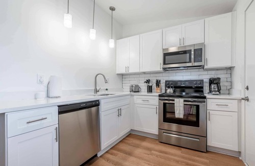 Lindridge-Martin Manor Apartment | Large 2-Bedroom Apartment in Beautiful Morningside