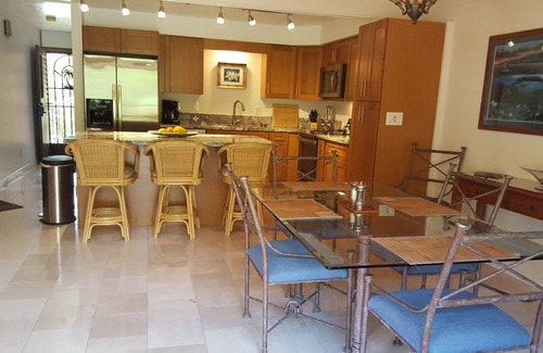 Kihei Condo | Large 2 Floor Condo - Wifi/Central Air & Pool Across From Beach - Lots of Extras