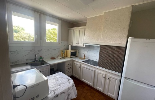 Tours Apartment | Large 3-bedroom apartment. Ideal for families + parking