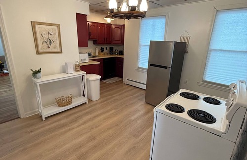 Franklin Plantation Apartment | Large 3BD 1st Floor Apartment Minutes from 290