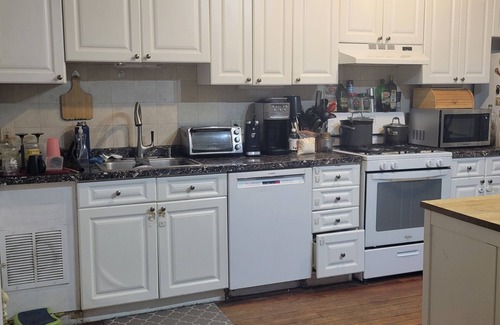 Germantown Apartment | Large 3br apartment in historic Germantown mansion