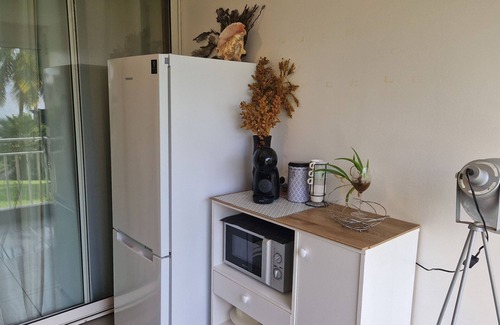 Pointe de la verdure Apartment | Large 41 m2 studio, garden and sea view - secure residence