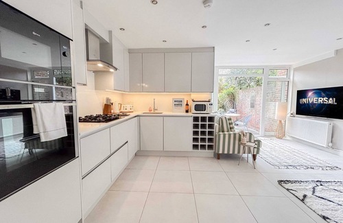 Holland Park House | Large 6 bedroom Residence Retreat in Holland Park