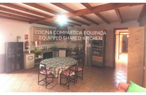 San Bartolome de Tirajana Bed & Breakfast | Large and bright room in Vecindario, with extra-large bed