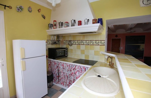 Les Vans House | Large and pleasant house, with large swimming pool, 3 minutes from Les Vans.
