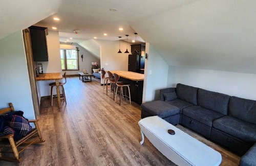 Verona Beach Bed & Breakfast | Large and spacious new Bed & Breakfast with boasting water views from all rooms