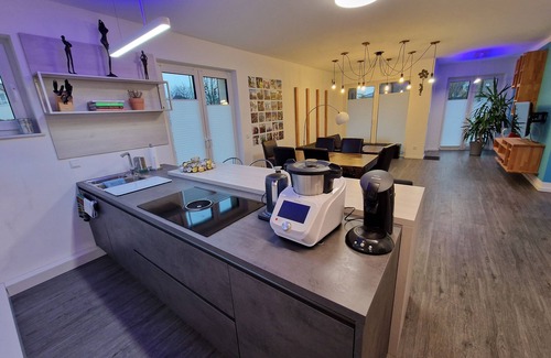 Kernstadt Condo | Large apartment (100MBitWiFi + bathtub + terrace)