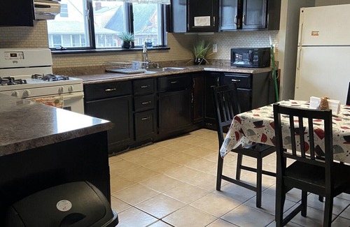 Bloomfield House | large apartment close to nyc