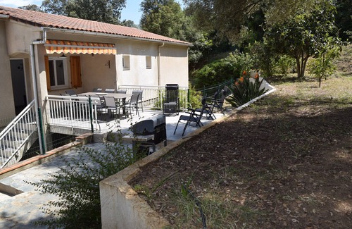 Mezzavia Apartment | LARGE APARTMENT IN VILLA WITH GARDEN