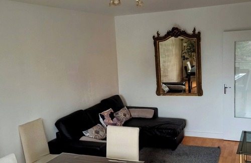 Verrieres-le-Buisson Apartment | Large apartment Massy proche rer