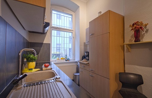 Prenzlauer Berg Apartment | Large Apartment w/two Bathrooms on Quiet Side Street in Prenzlauer Berg