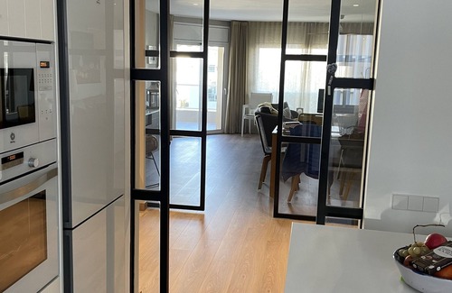 Salou City Centre Apartment | Large apartment with sea view, Llevant Beach 30 meters away! Ideal for families