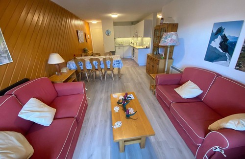 Chatel Apartment | Large apt, 500m from center. Summer 2024 Multi Pass at €3/day! Covered parking included.