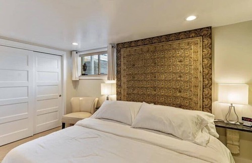 Liberty Wells House | Large Backyard w Hottub,Minutes from Liberty Park