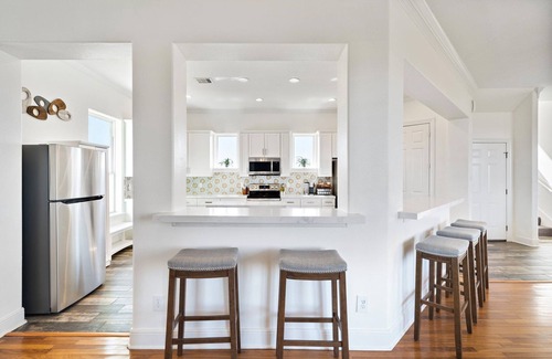 Red Fish Cove House | Large Bayfront home ideal for beautiful fall weekends at the beach!