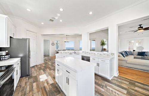 Red Fish Cove House | Large Bayfront home ideal for beautiful fall weekends at the beach!