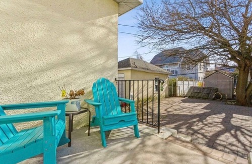 Long Beach House | Large Beach House. Close to NYC train, bars, clubs, restaurants