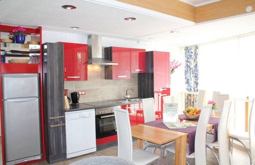 Daun House | Large, beautiful holiday home in Daun with 14 sleeping possibilities, 3 bathrooms, WiFi