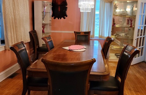Upper Darby Bed & Breakfast | Large Bedroom with Private Bath