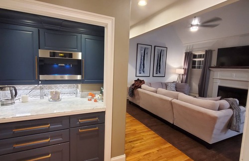 Douglasville House | Large but cozy designer 4-bedroom house with WiFi & AC in fabulous Douglasville