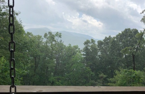 Clayton Cabin | LARGE CABIN-AWESOME VIEWS-NE GEORGIA MOUNTAINS