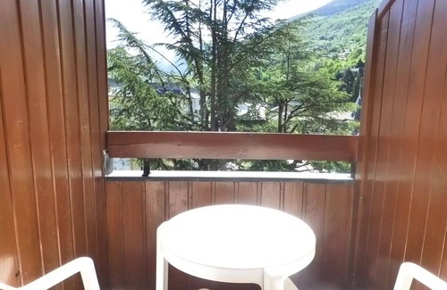 Brides-les-Bains Apartment | Large Cabin - STUDIO WITH BALCONY AND WIFI IN THE BRIDE CENTRE