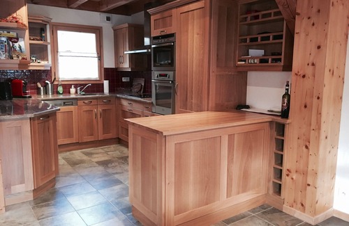 Samoens Ski Chalet | Large Chalet with garden, 5 bedrooms, mountain view, near Samoens center