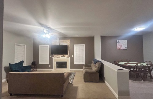 Steele Creek House | Large Charming Home in Charlotte- safe, family friendly, and close to Carowinds