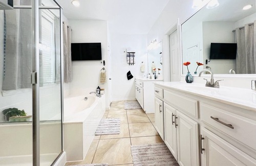 Allen House | Large Cozy Home