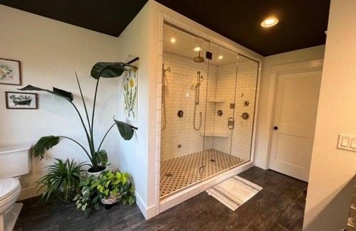 Snohomish House | Large Custom Home with a Hot Tub & Spa on 80 acres