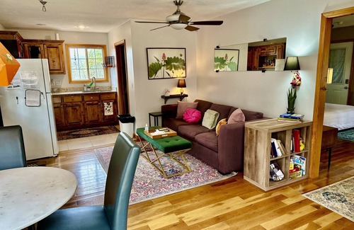 Eureka Springs Cottage | Large deck, BBQ grill, fire pit & Arkansas Sunsets- the perfect spring evening!
