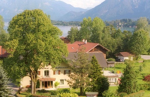 Mondsee Apartment | large double room No. 20 with balcony - Hotel Garni Stabauer