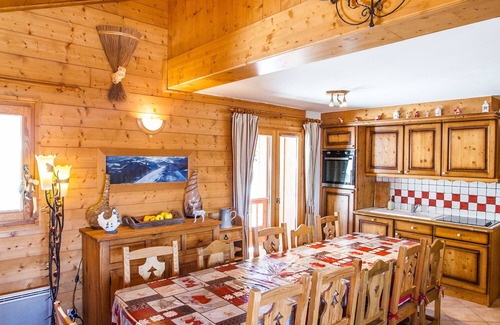 Bisanne 1500 Apartment | LARGE DUPLEX 120 M2 IN MGM LUXURY CHALET WITH HEATED SWIMMING POOL 4 *