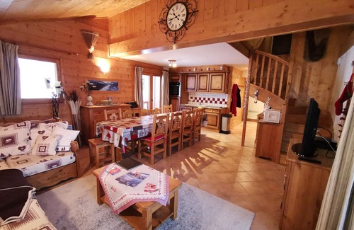 Bisanne 1500 Apartment | LARGE DUPLEX 120 M2 IN MGM LUXURY CHALET WITH HEATED SWIMMING POOL 4 *