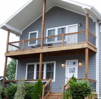 Cahal Street Group House | Large East Nashville Home with Game Room sleeps 12